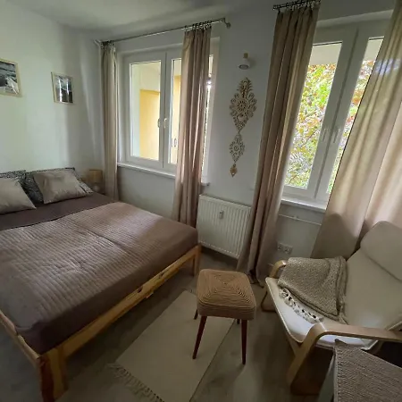 Kasprusie 10 By Homeprime Apartment *